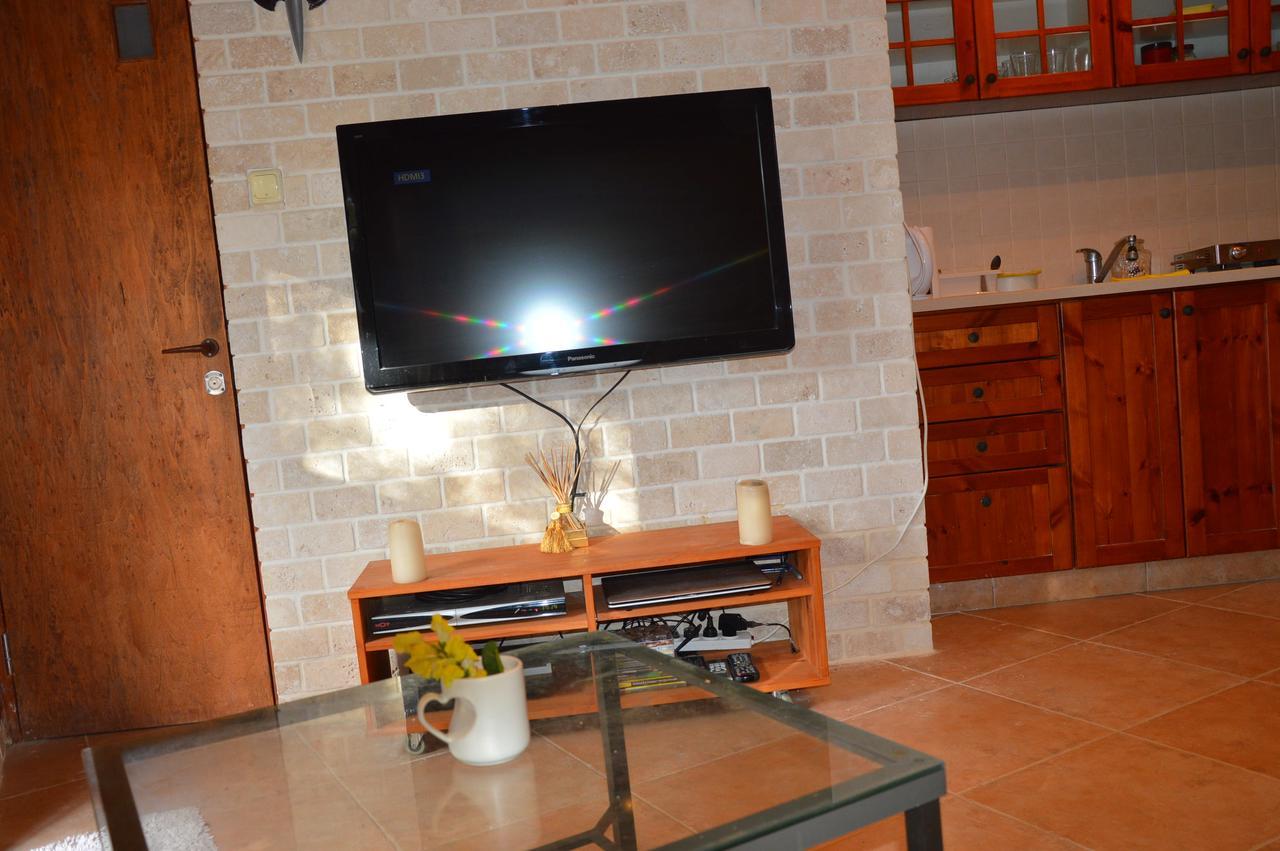 Czarina Cabin הבקתה הקיסרית והדירה הקיסרית Czarina Apartment Кесарія Екстер'єр фото
