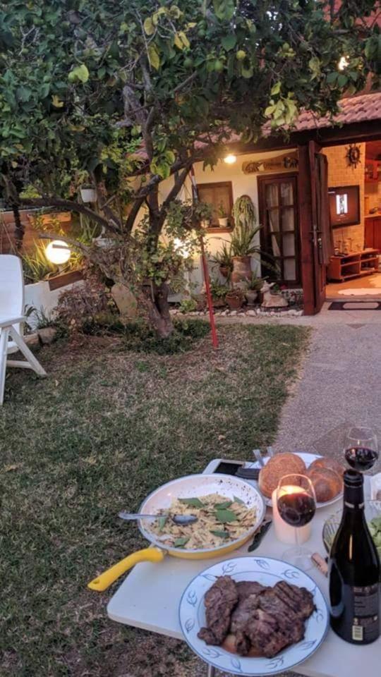 Czarina Cabin הבקתה הקיסרית והדירה הקיסרית Czarina Apartment Кесарія Екстер'єр фото